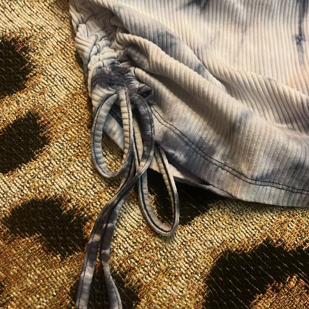 Tie Dye Y2K Knit Tank Top with ruching detail - Picture 7 of 9
